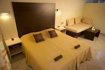 Senses Blue Boutique Hotell 3*